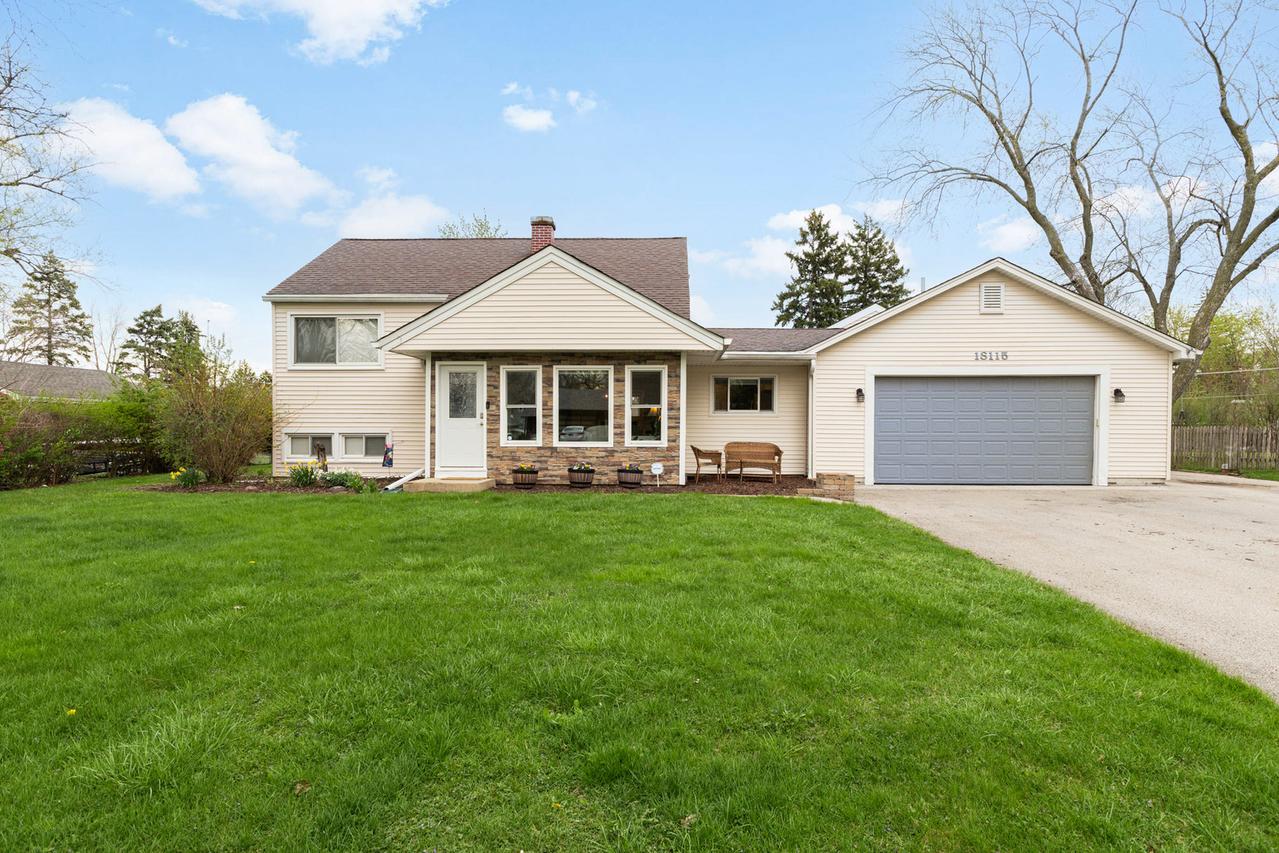 1S115 Euclid Ave., Villa Park, IL 60181