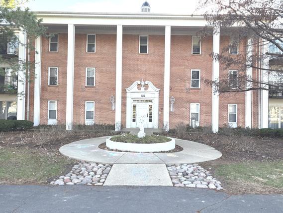 New Homes with Master Bedrooms on the 1st Floor That Attend Rolling Meadows High School: March 21st to March 27th