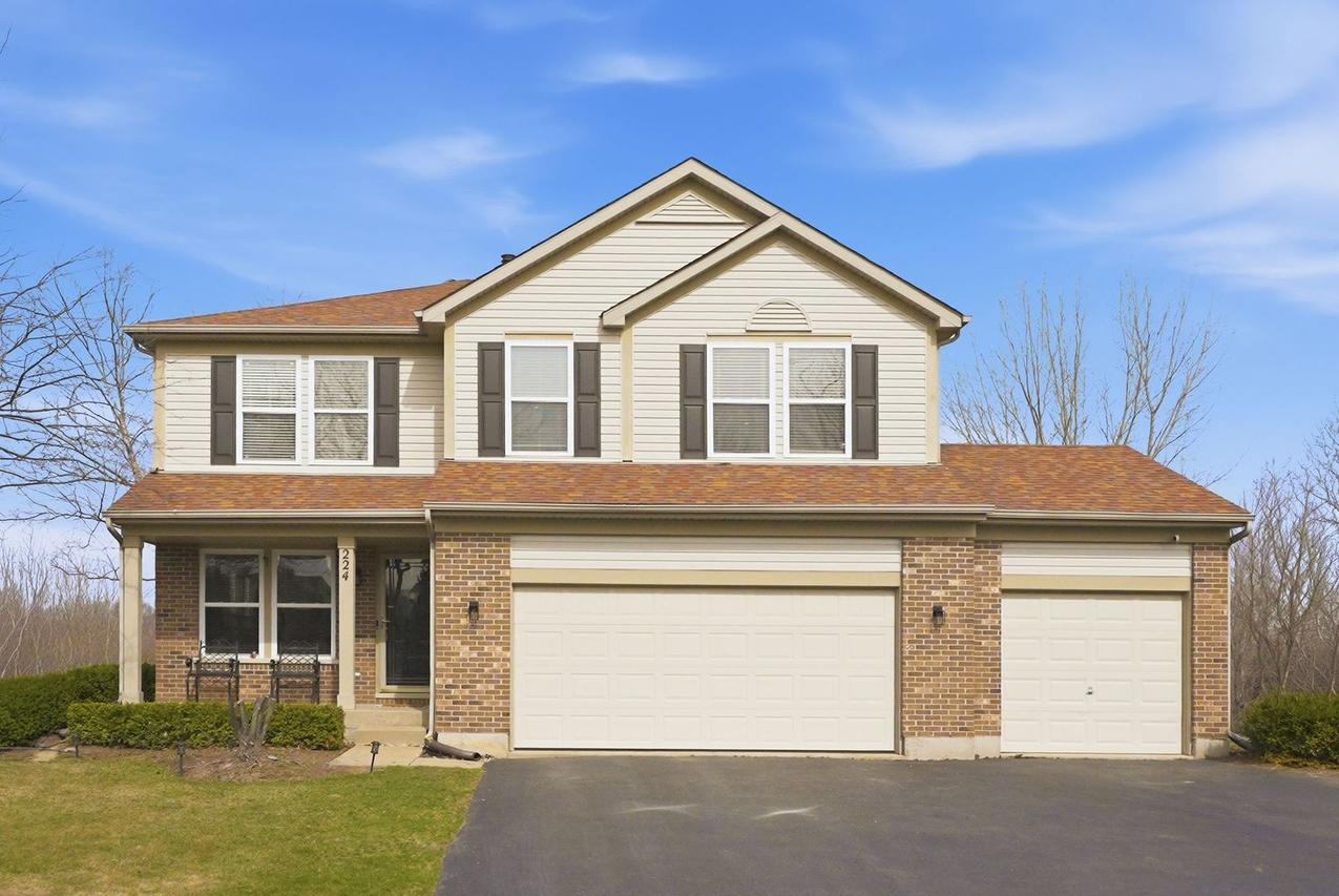 224 Johnson St., Hampshire, IL 60140