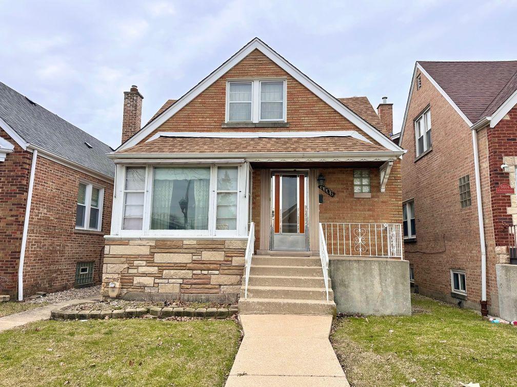 6606 S Komensky Ave., Chicago, IL 60629