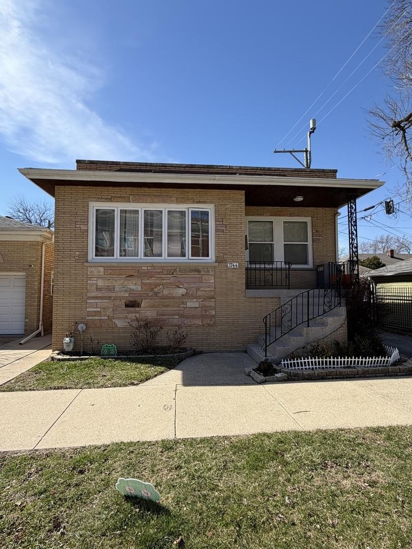 3744 N Lockwood Ave., Chicago, IL 60641