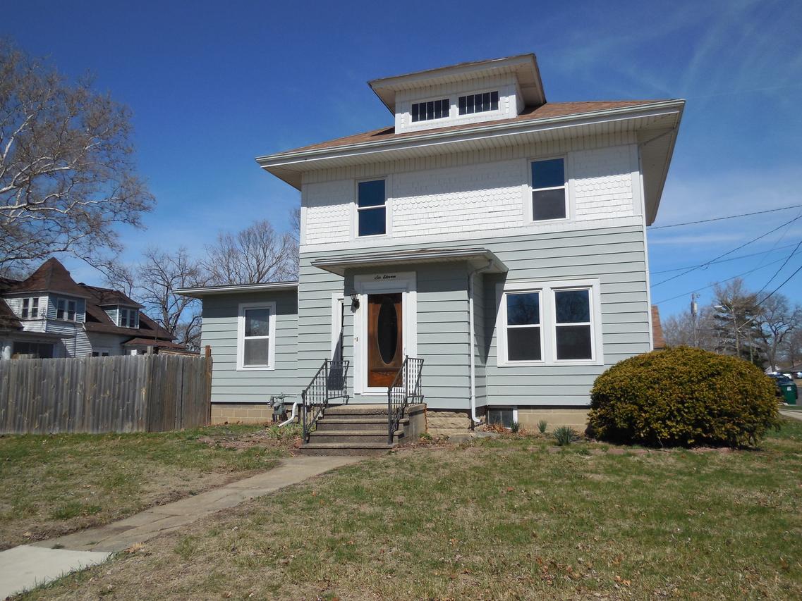 611 Dixon Ave., Rock Falls, IL 61071
