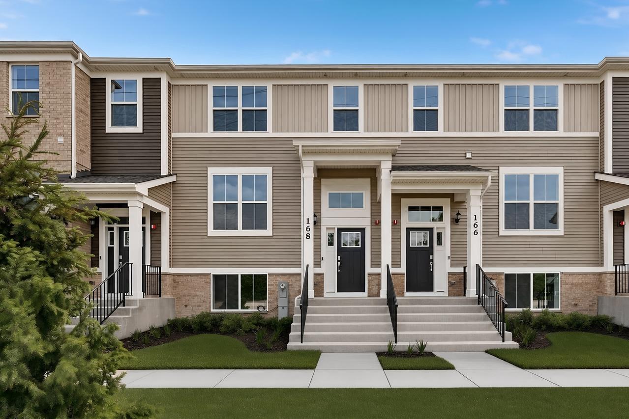 168 E Berkshire Dr., Crystal Lake, IL 60014