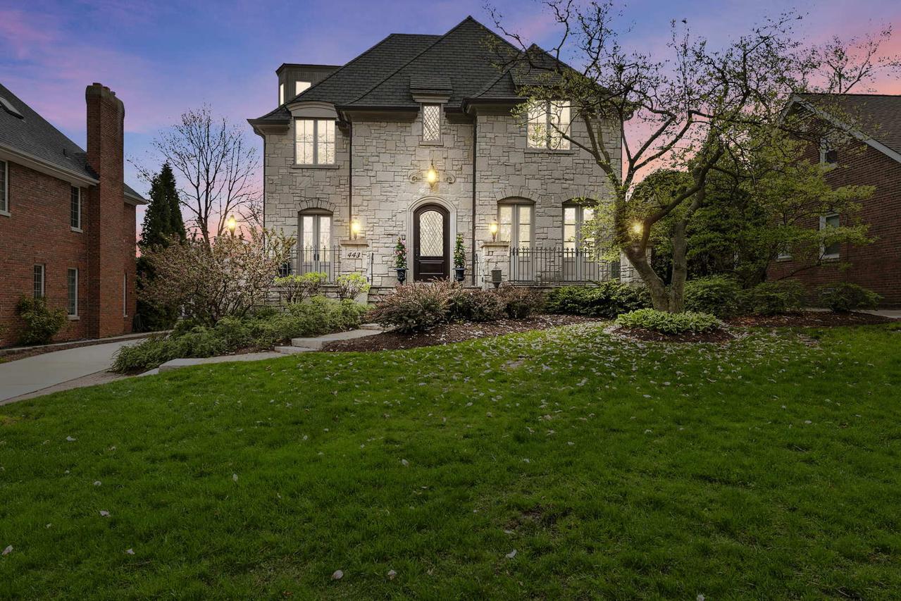 443 S Madison St., Hinsdale, IL 60521