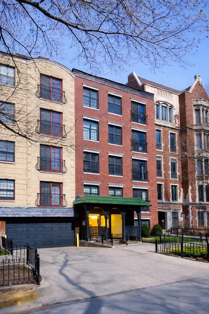 [Address Hidden by Seller], Chicago, IL 60657