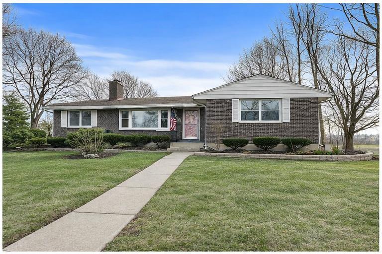 1000 Jackson Ave., St. Charles, IL 60174