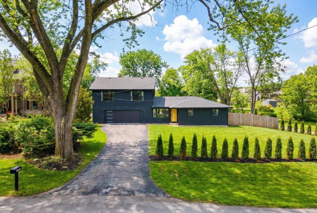 8122 Fairmount Ave., Downers Grove, IL 60516