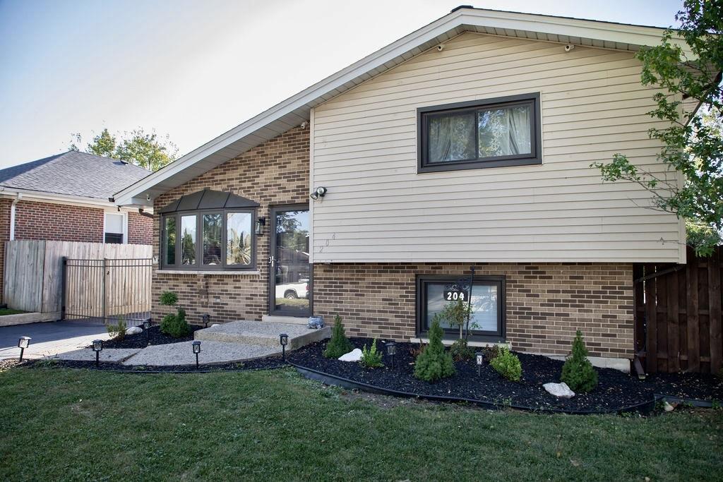 204 S Iowa Ave., Addison, IL 60101