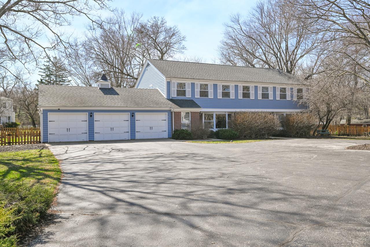 5N300 Powis Rd., Wayne, IL 60184