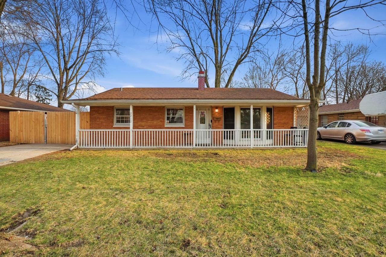 2212 W Capri Ave., Joliet, IL 60436