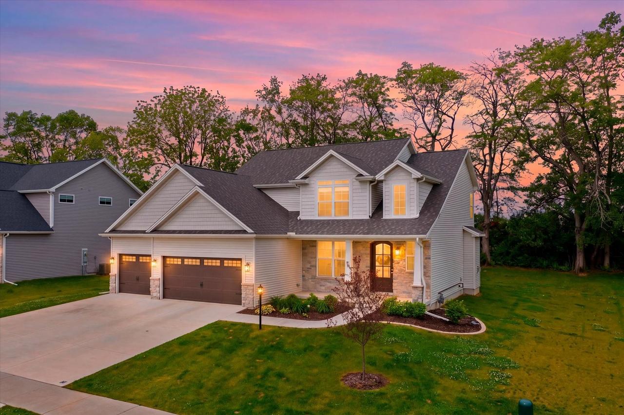1213 Briarwood Ln., Mahomet, IL 61853