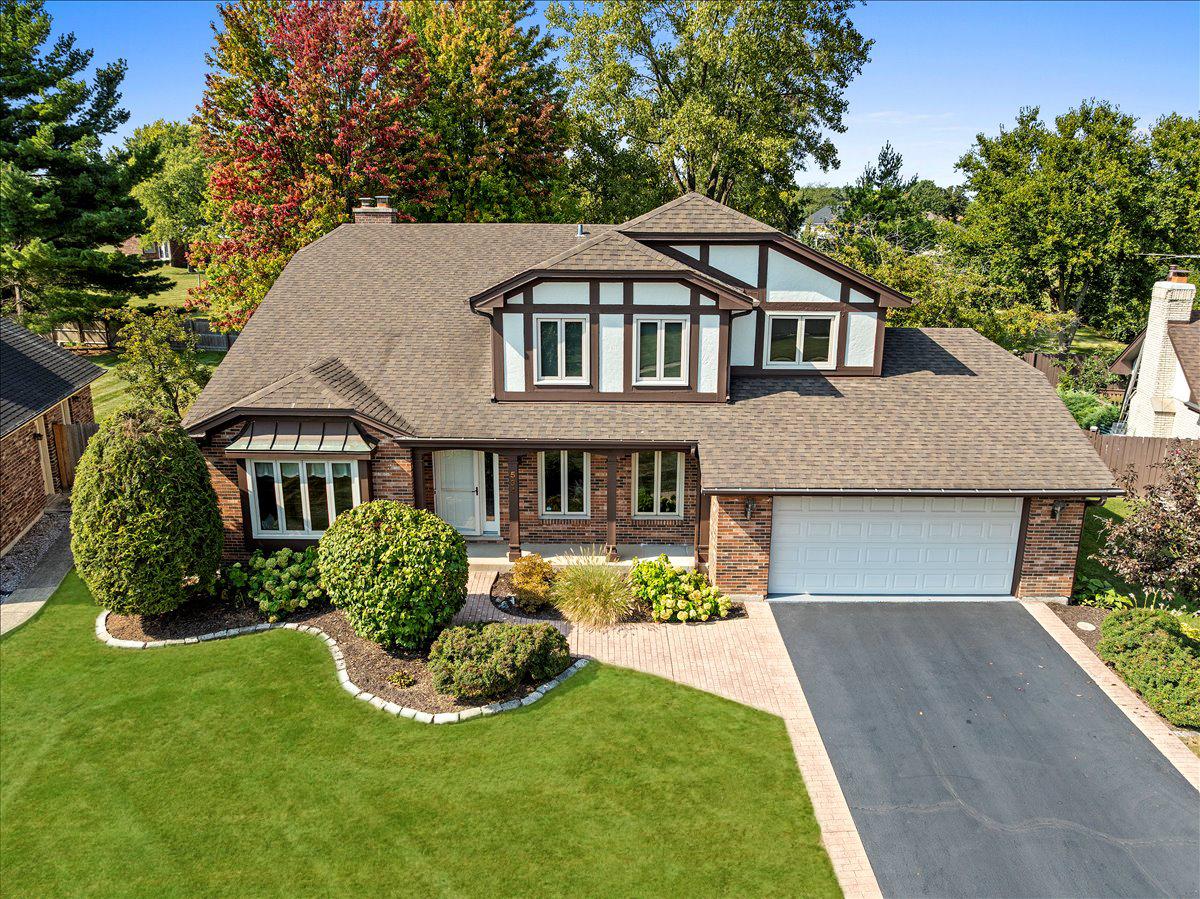 2S534 Danbury Dr., Glen Ellyn, IL 60137