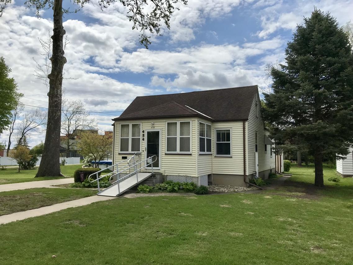454 E Lincoln St., Princeton, IL 61356