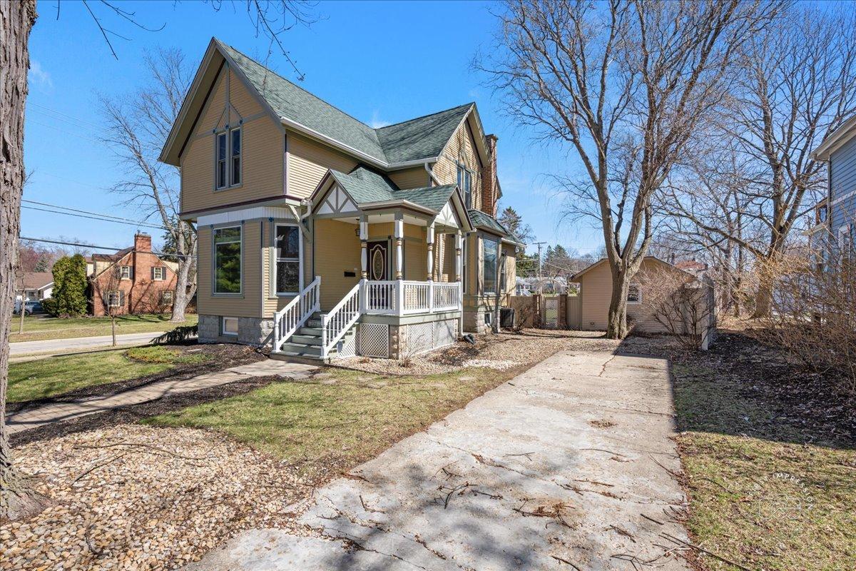 [Address Hidden by Seller], West Chicago, IL 60185