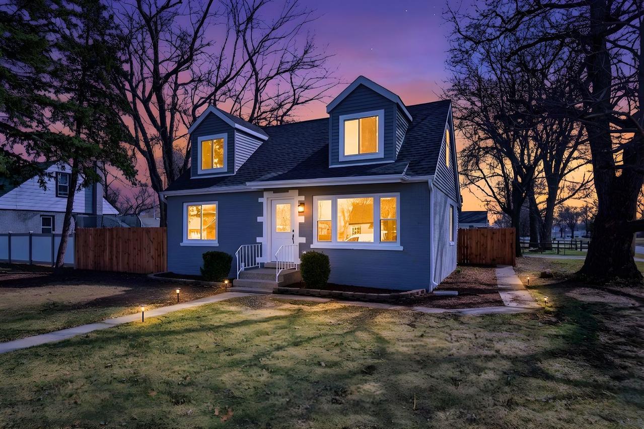 7851 Suburban Ln., Bridgeview, IL 60455