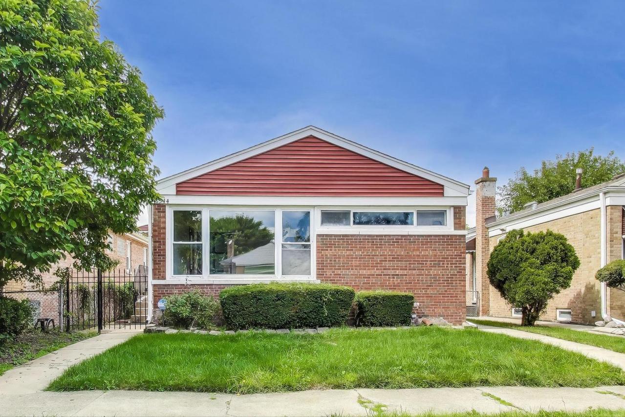 6544 N Albany Ave., Chicago, IL 60645