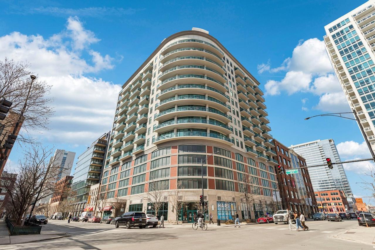 340 W Superior St. #1102, Chicago, IL 60610