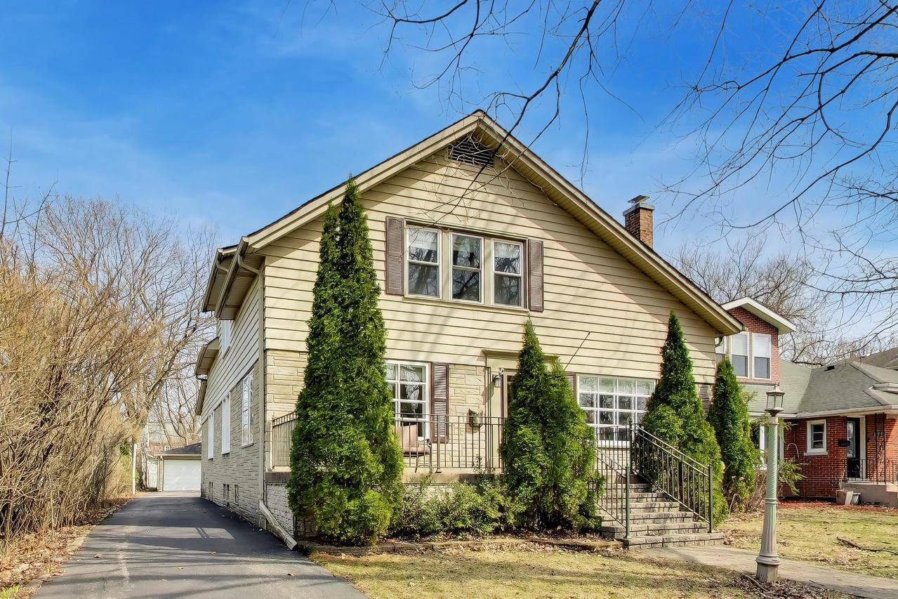 283 Bartram Rd., Riverside, IL 60546