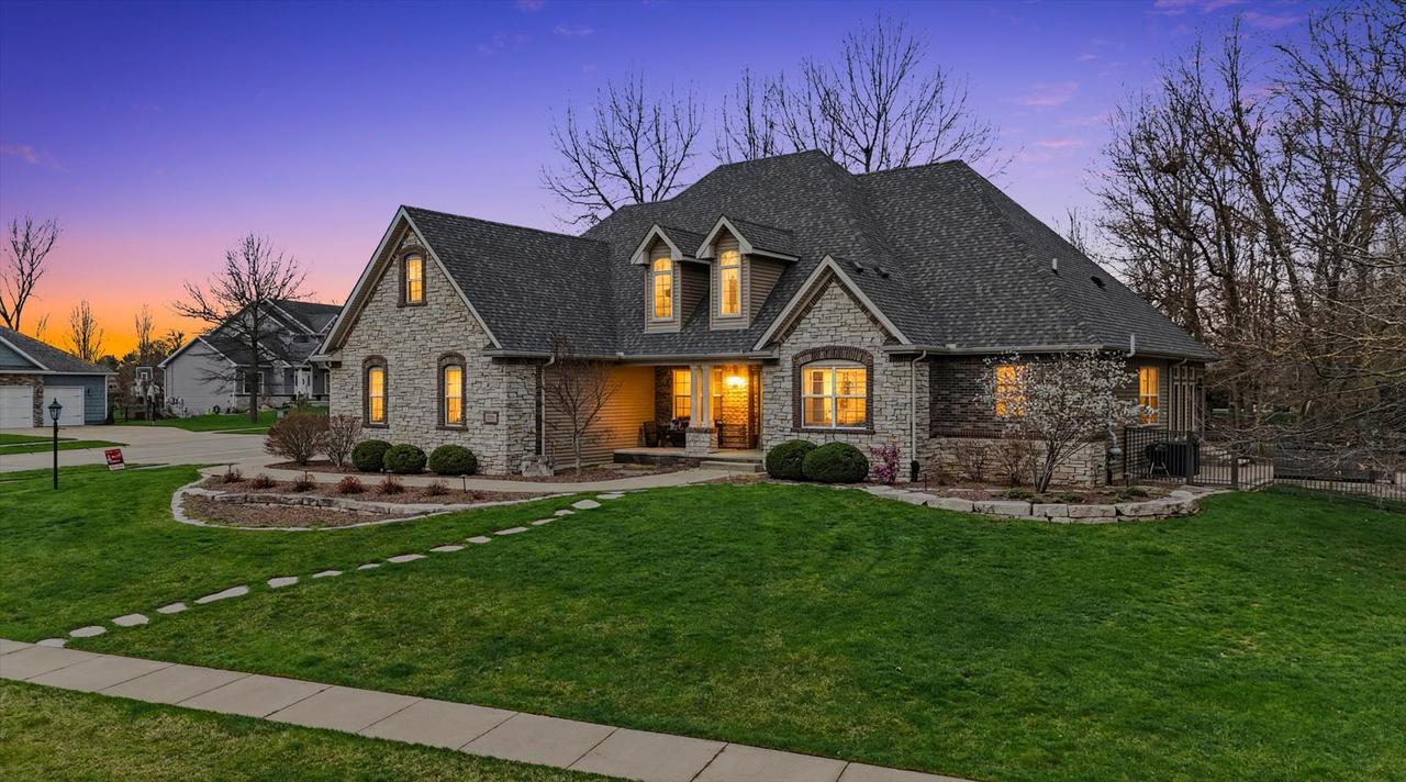 1505 Cottonwood Ct., Mahomet, IL 61853