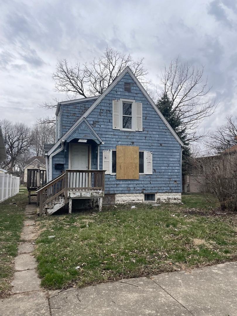 261 N 6th Ave., Kankakee, IL 60901