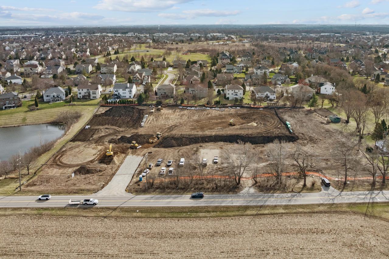 Unit 8B Prairie Grove Dr., Geneva, IL 60134