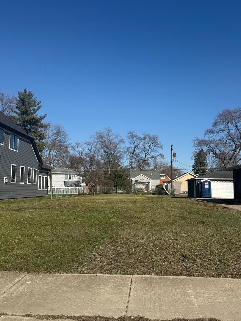 341 Oak Ave., Wood Dale, IL 60191