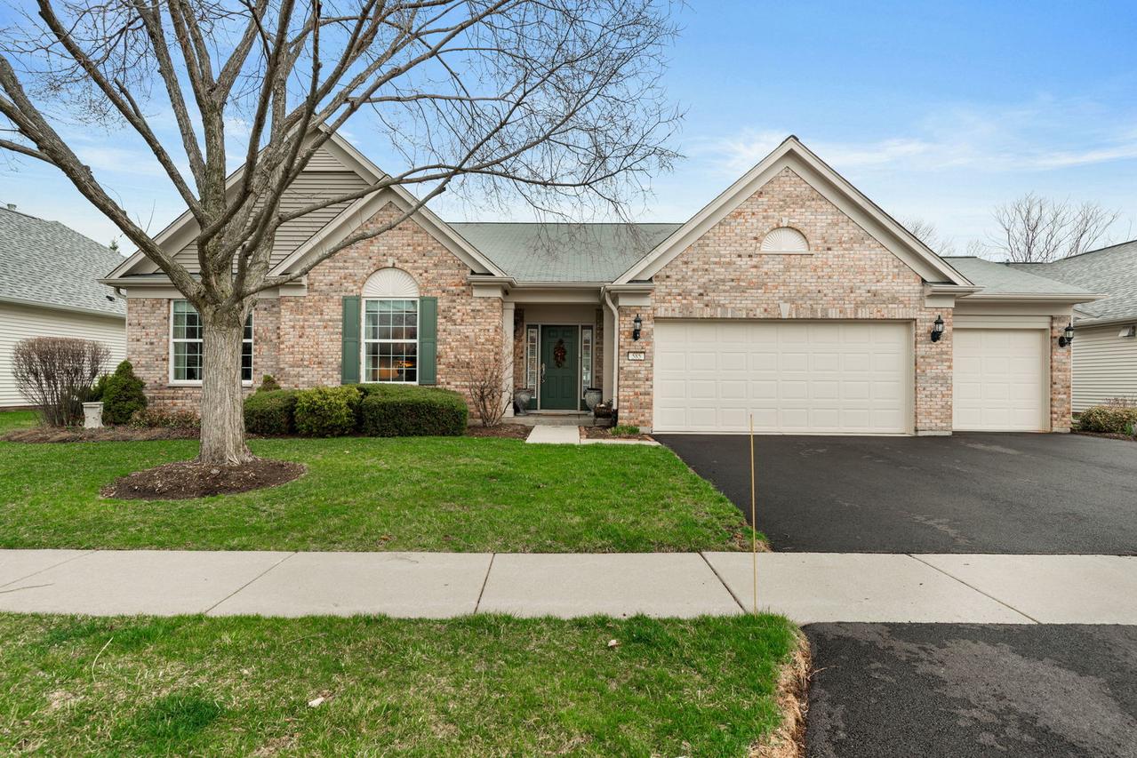 585 Tuscan View Dr., Elgin, IL 60124
