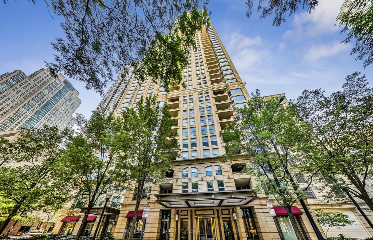 25 E Superior St. #901, Chicago, IL 60611