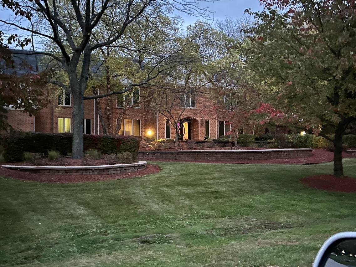 35 Revere Dr., South Barrington, IL 60010