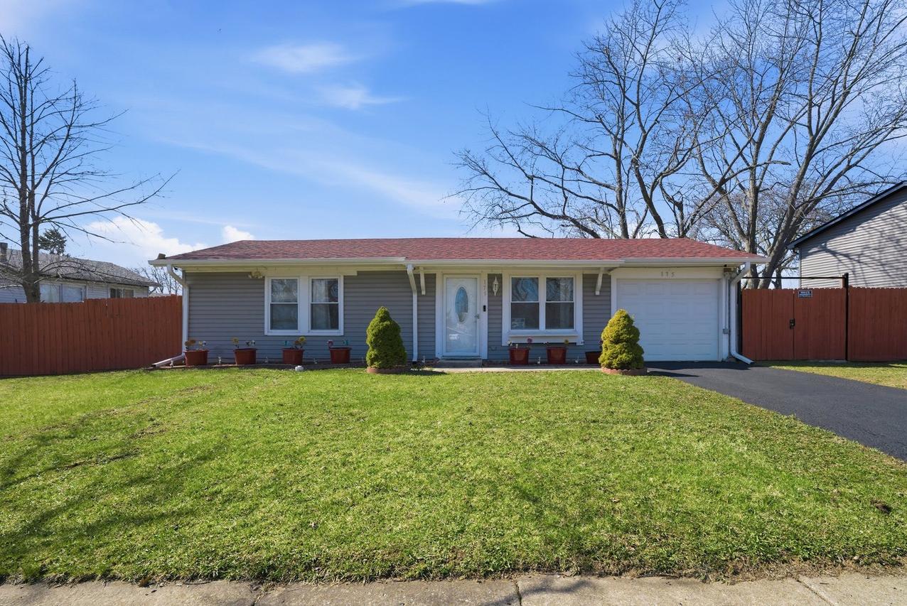 175 Creekside Dr., Bolingbrook, IL 60440