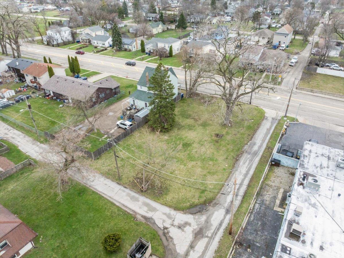 2130 Lewis Ave., North Chicago, IL 60064
