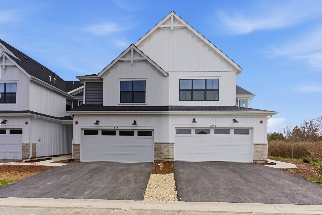 8551 Sperry Ct., Woodridge, IL 60517
