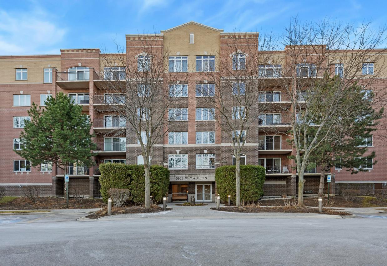 5105 Madison St. #306, Skokie, IL 60077