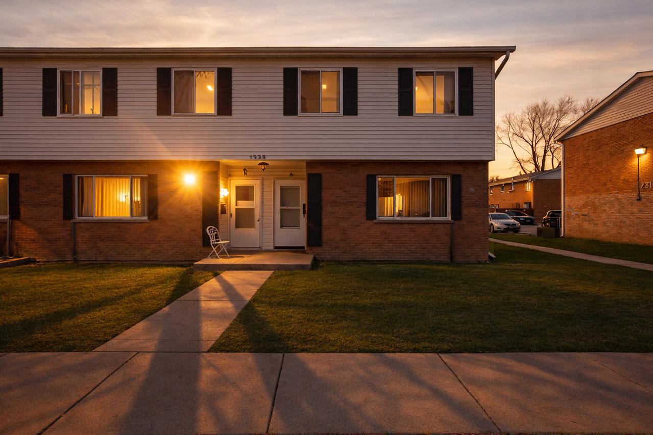 1358 Monomoy St. #A, Aurora, IL 60506