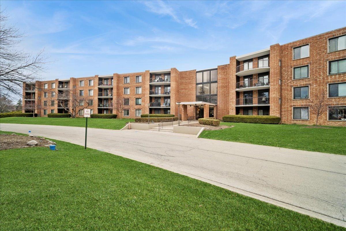 1515 E Central Rd. #462B, Arlington Heights, IL 60005