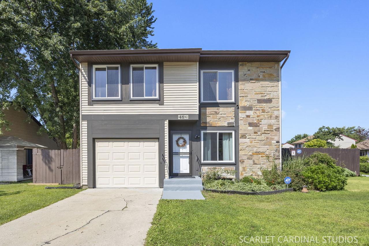 2S620 Hampton Dr., Warrenville, IL 60555