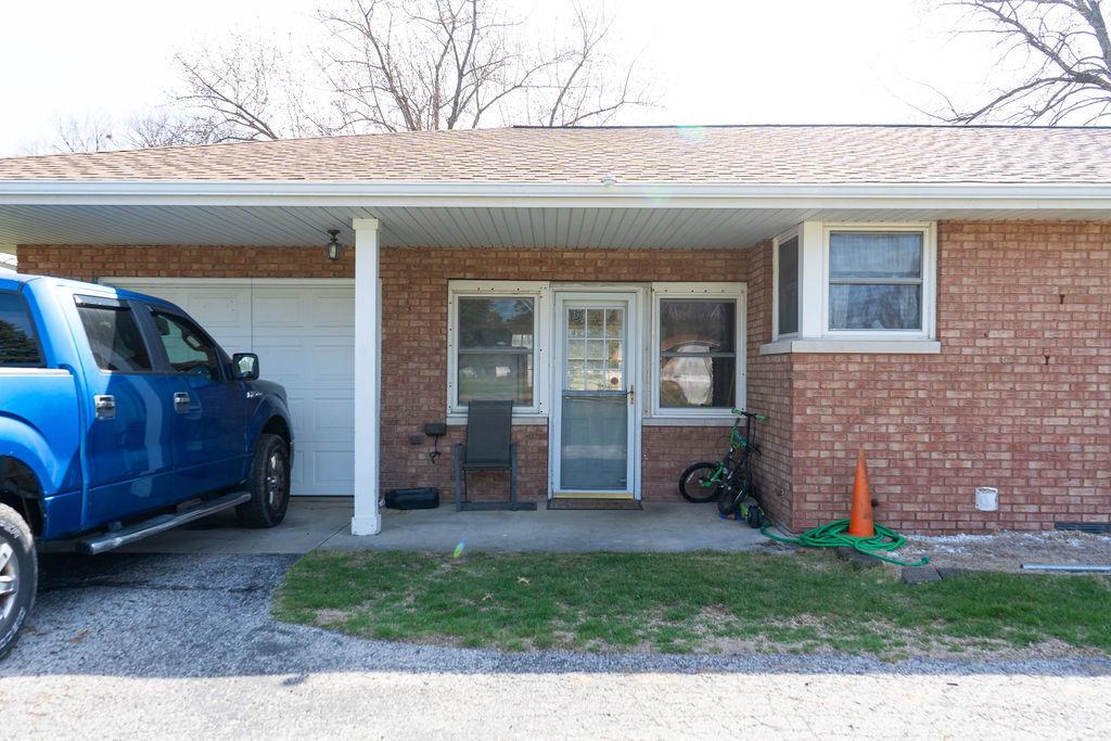 7426 Lancaster Rd., Peoria, IL 61607