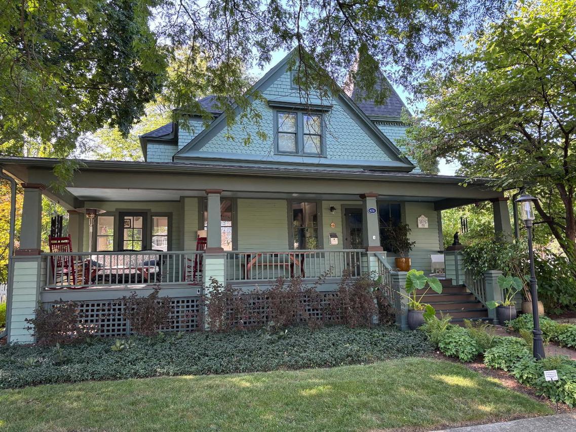 [Address Hidden by Seller], Glen Ellyn, IL 60137
