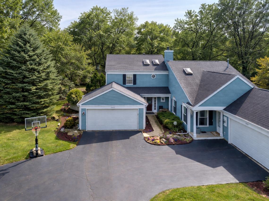 1000 Devonshire Ave., Naperville, IL 60540