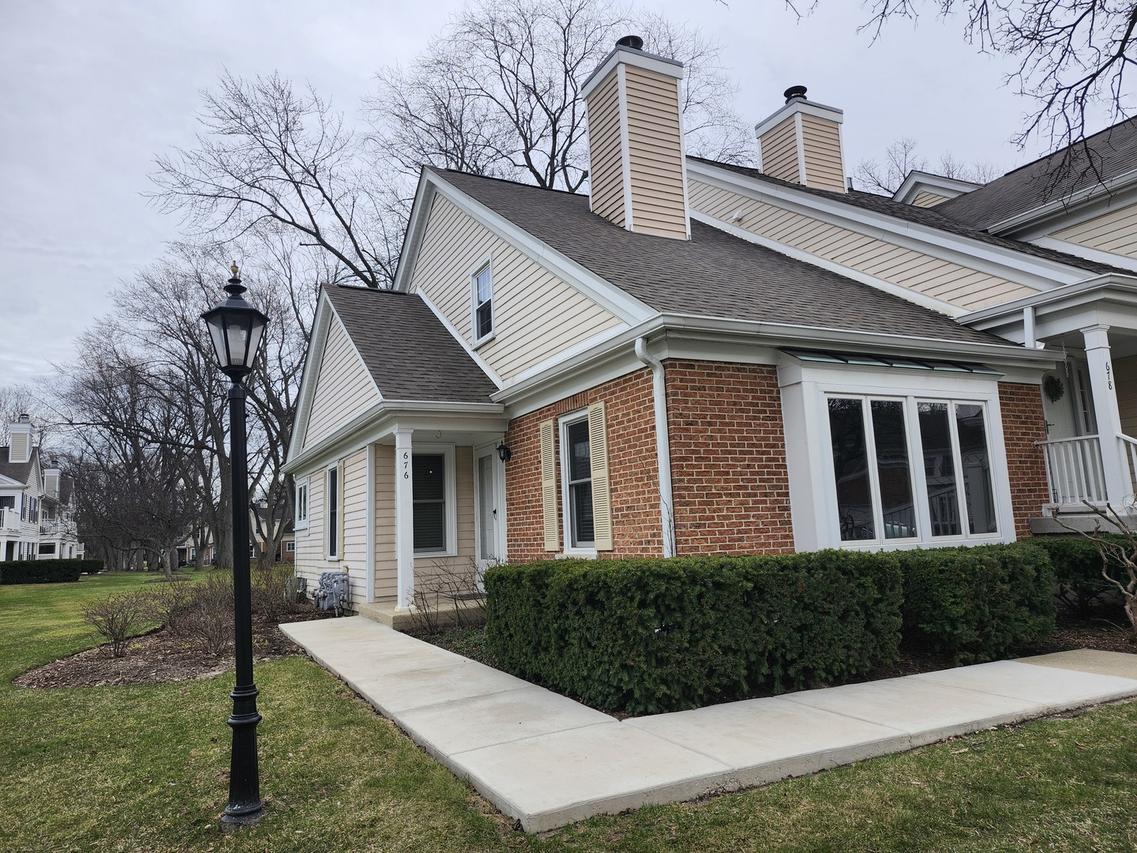 676 Regent Ln., Prospect Heights, IL 60070