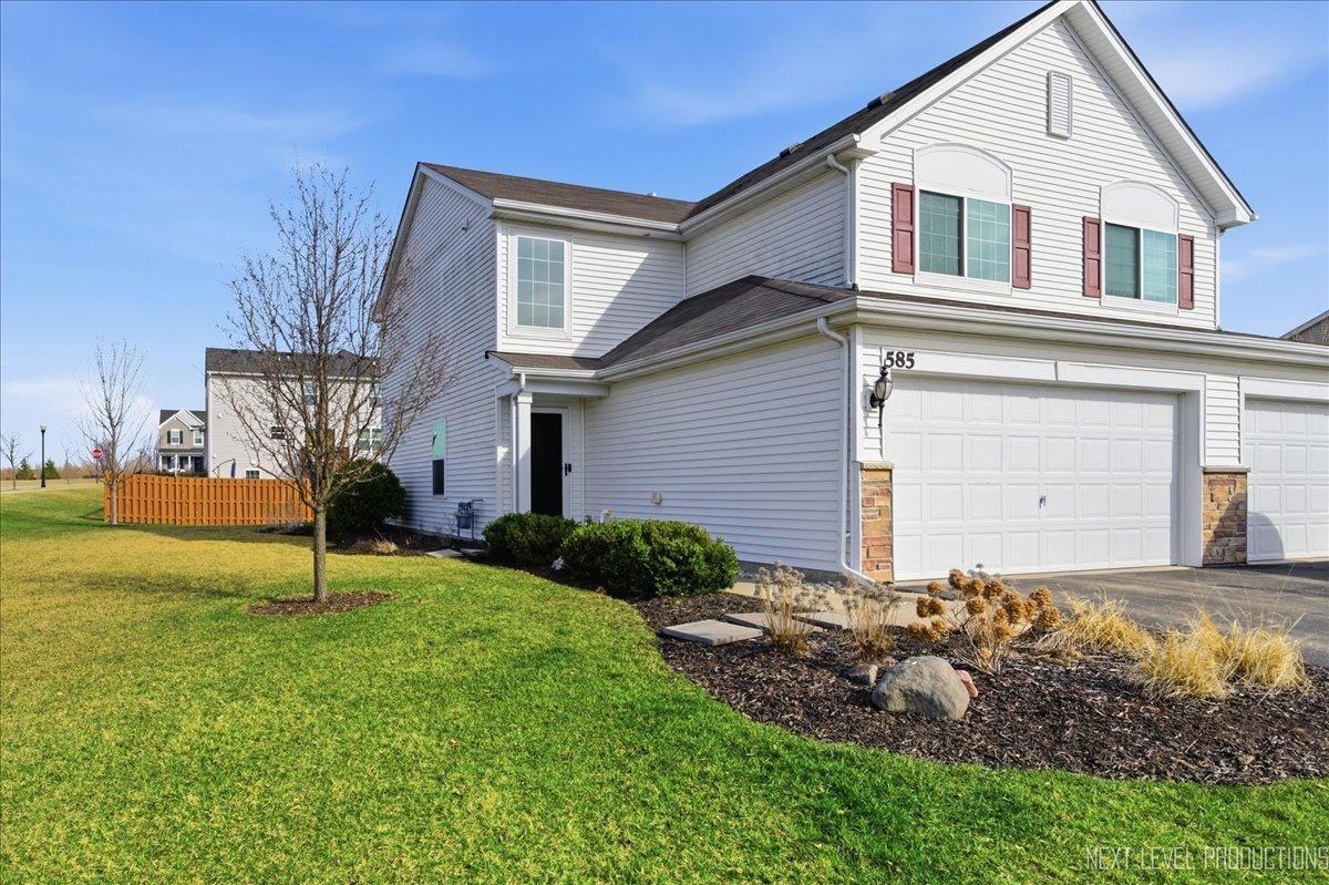 585 Vine St., Hampshire, IL 60140