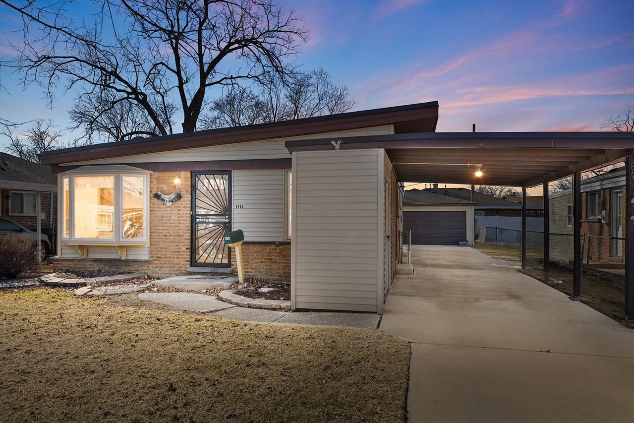 8400 S Knox Ave., Chicago, IL 60652