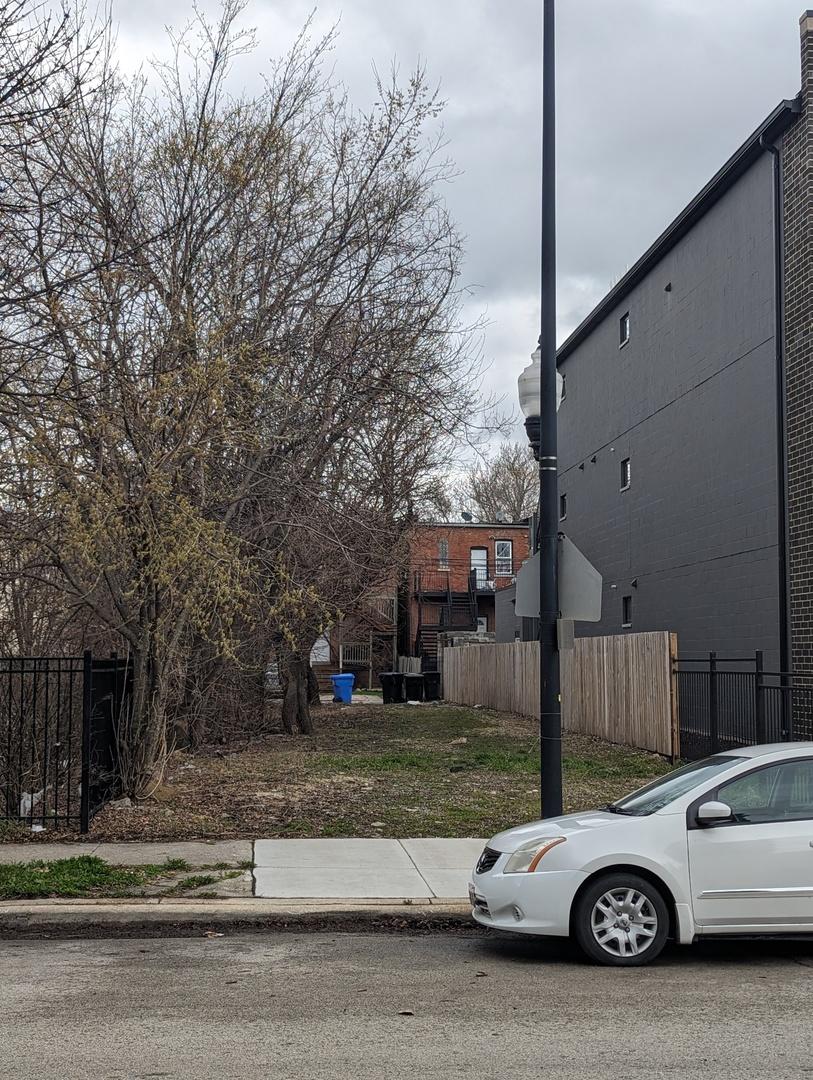 2850 W Adams St., Chicago, IL 60612