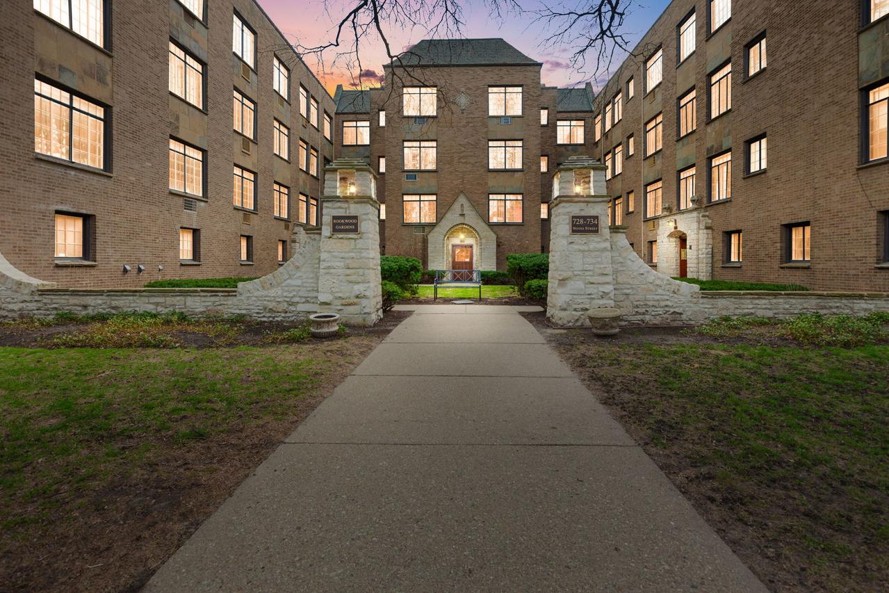 734 Noyes St. #O2, Evanston, IL 60201