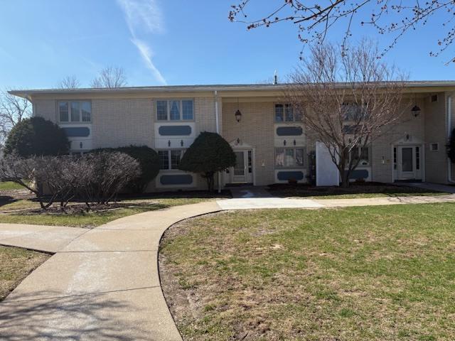 930 17th St. #14, Moline, IL 61265