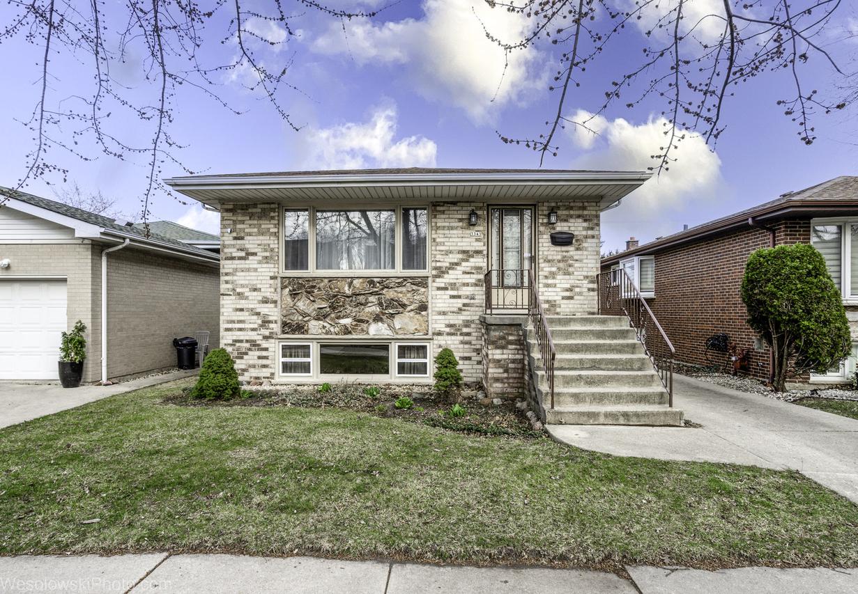 3343 N Normandy Ave., Chicago, IL 60634