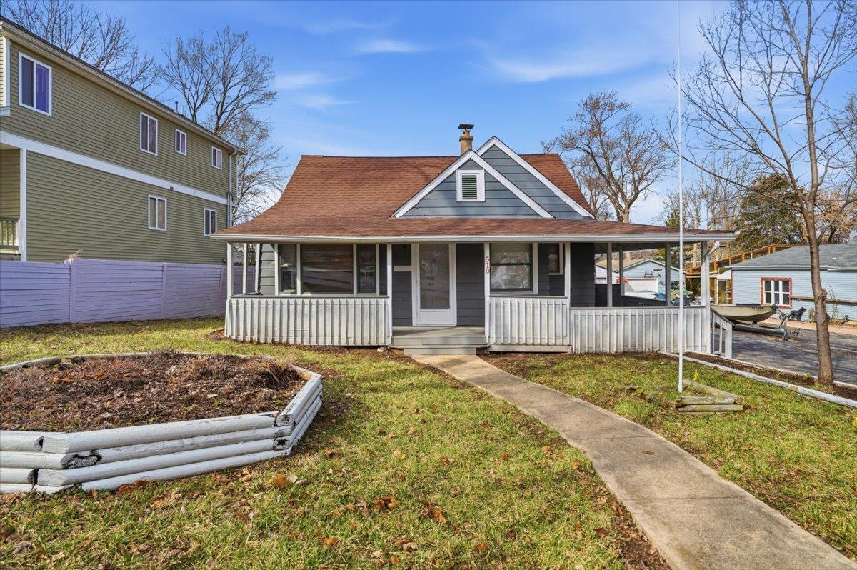 510 Forest Glen Dr., Round Lake Park, IL 60073