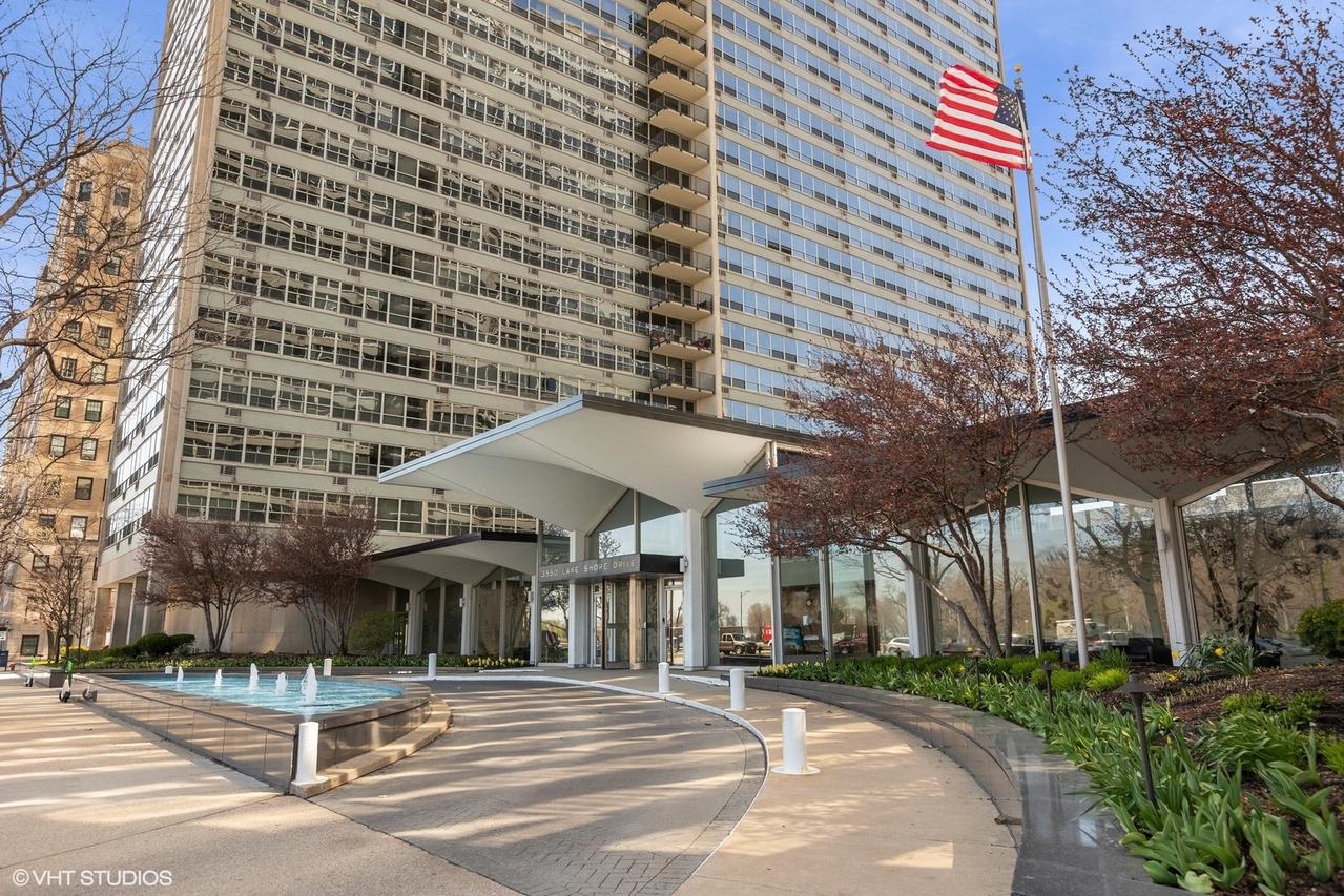 3550 N Lake Shore Dr. #2424, Chicago, IL 60657