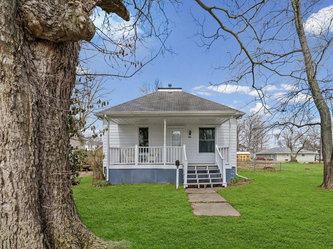 232 W William St., Bement, IL 61813