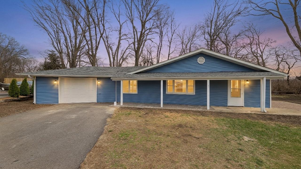 1624 Chicago St., Dixon, IL 61021